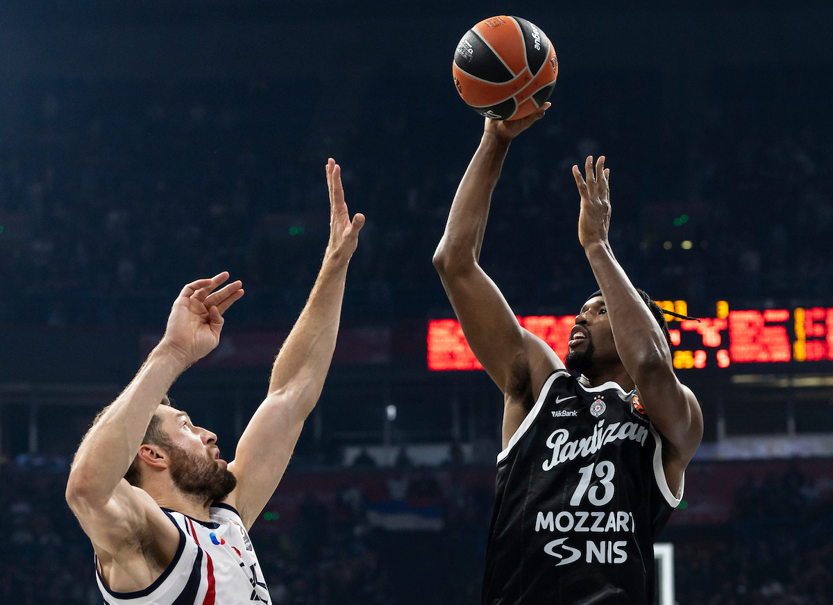 Bonjour, Paris – stiže Partizan