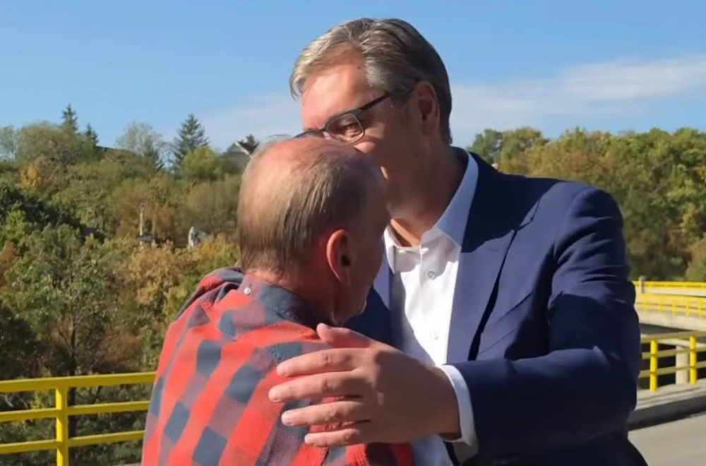 Ljudi zaustavljali automobile i izlazili da se jave Vučiću VIDEO