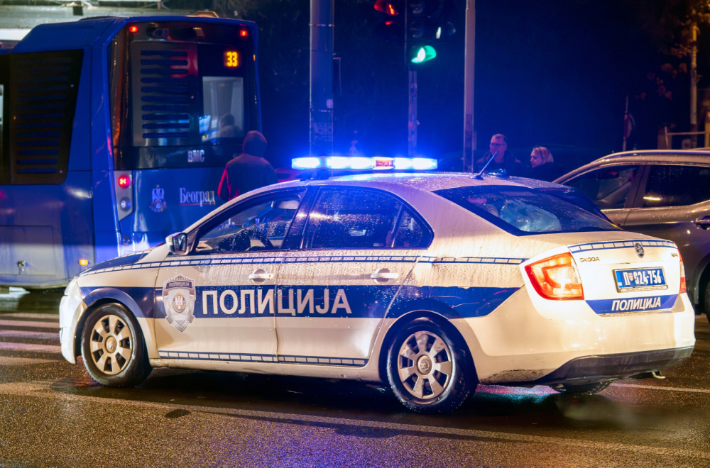 Teretno vozilo sletelo sa puta kod Ništa, usporen saobraćaj
