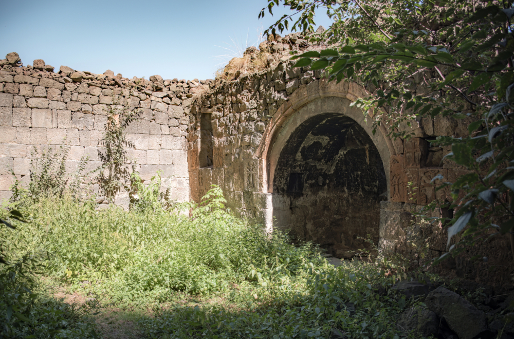 Senzacionalno otkriće ispod manastira: Sistem za grejanje iz srednjeg veka ostako skoro netaknut FOTO