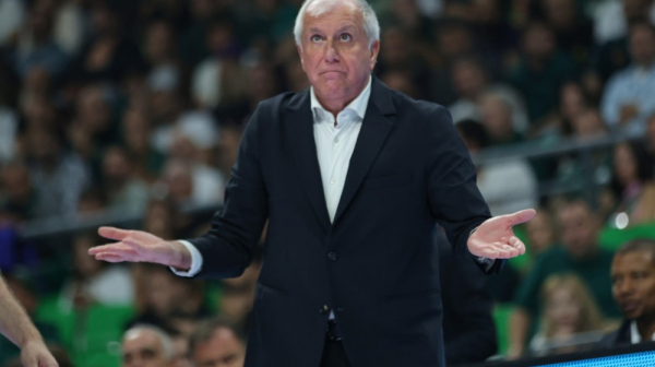 Obradović bez pola tima upisao "stotku"