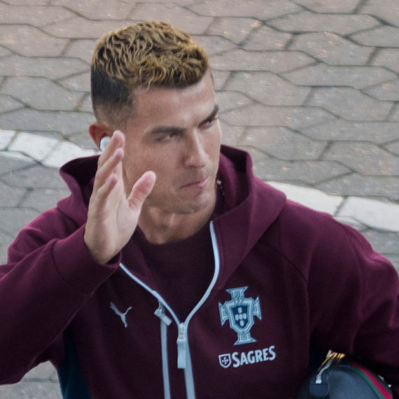 Neslavan kraj velike karijere – Ronaldu preti suspenzija; Navijači napravili haos na aerodromu VIDEO
