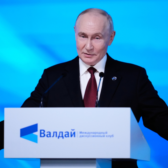 Odjekuje Putinova poruka: "Podelili ste Srbe silom"