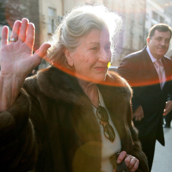 Blokaderi likuju zbog smrti Biljane Plavšić; Osvanule skandalozne poruke