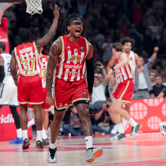 Zvezda zaustavila nalet – Efes se ne predaje u Areni!