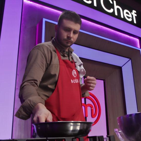 Vreme teče, a takmičari daju sve od sebe: "Bojim se da će Franko da mi traži recept za testo!"