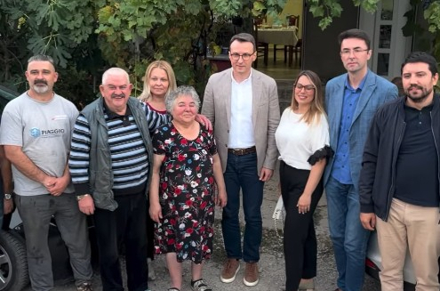 Petković posetio porodicu raseljenih sa KiM: Kada čuvamo porodice čuvamo i našu Srbiju VIDEO
