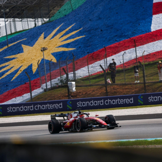 Ferari preuzeo kontrolu na Sepangu