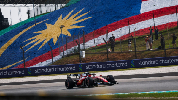 Ferari preuzeo kontrolu na Sepangu