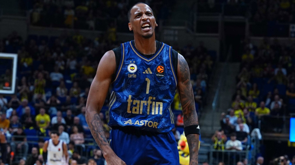 Fener spustio Dubai na zemlju; Asvel od plus 18 do minus 13
