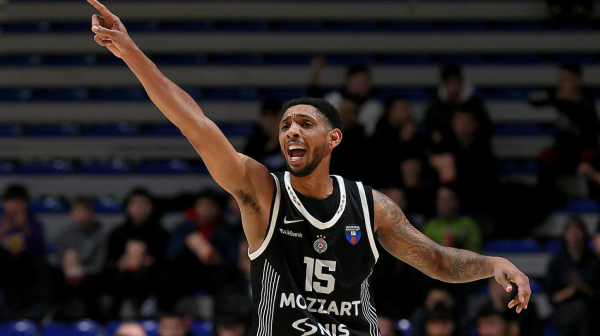 Efes doveo bivšeg igrača Partizana kao zamenu za Džejmsa