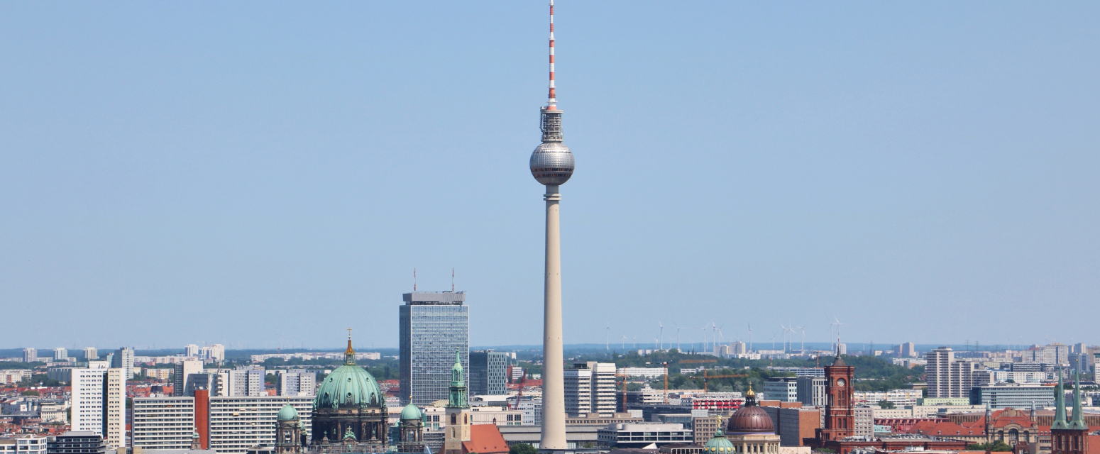 Horor za posetioce berlinskog tornja: Lift se pokvario, ljudi ostali zarobljeni na 126 metara visine