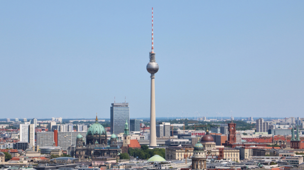 Horor za posetioce berlinskog tornja: Lift se pokvario, ljudi ostali zarobljeni na 126 metara visine
