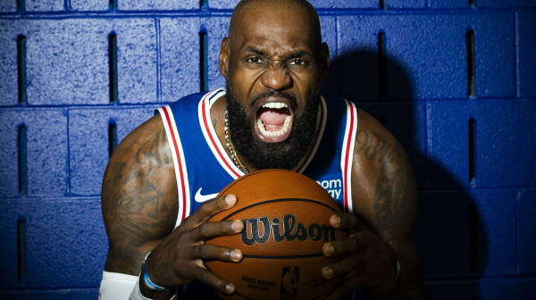 Lebron promenio broj – zbog "Doktora" FOTO