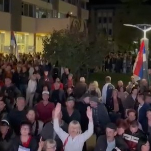 I Kraljevo je uz Vučića – na skupu "Ujedinjene Srbije" oko 3.000 građana VIDEO