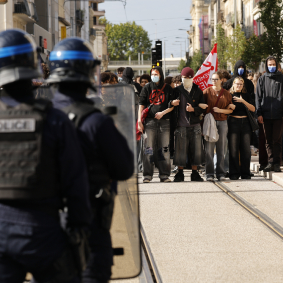 EP hoće zabranu stranke zbog protesta u francuskim školama; Za ono što "Studentska lista" radi, u EU zabrana