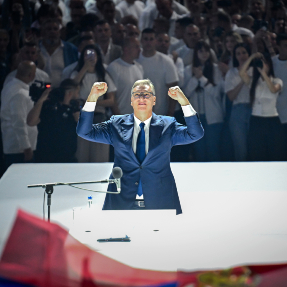 Vučić poručio: "Uskoro ćemo organizovati skup na centralnom trgu u Novom Sadu, veći nego u Areni"