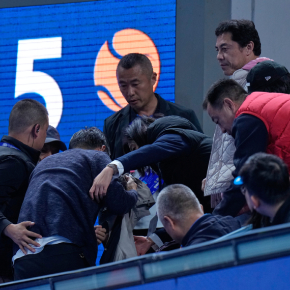 Medvedev posle diskvalifikacije: "Osećao sam se užasno, pokušavam da ga nađem" VIDEO