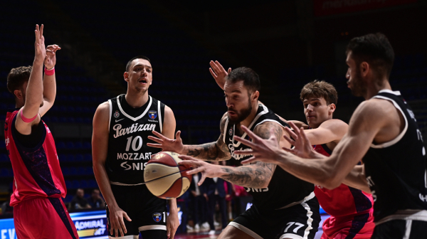 Partizan se odlepio!