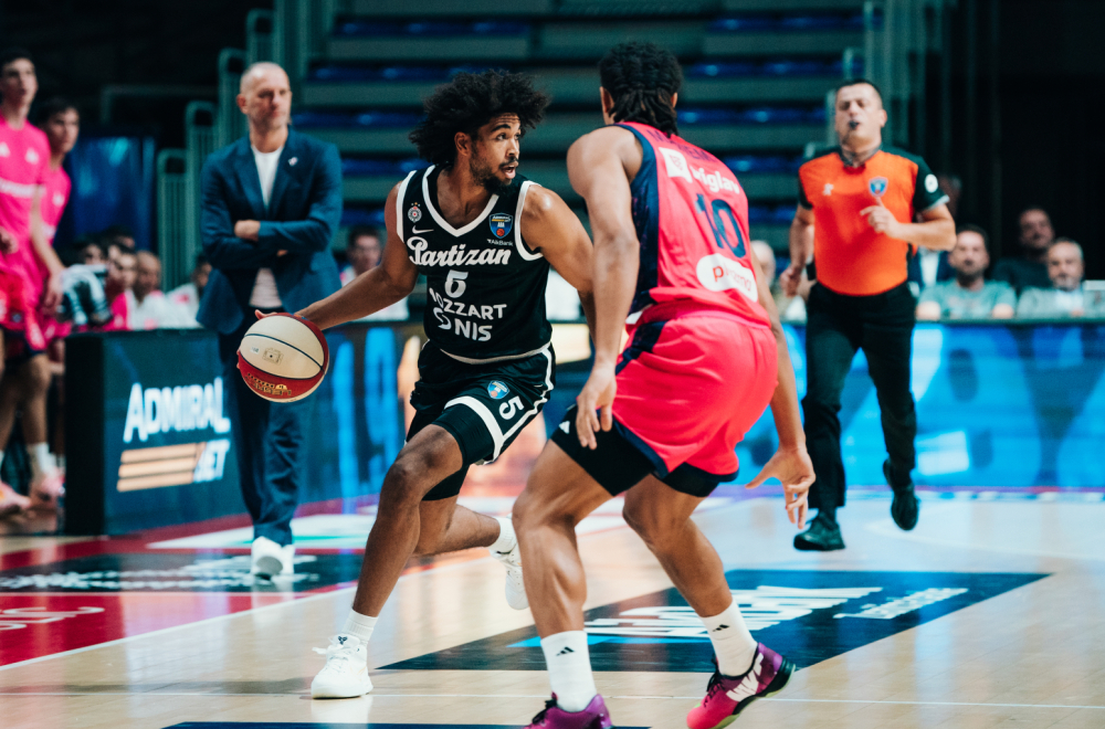 Partizan lomi Megu, raspucao se Tompson!
