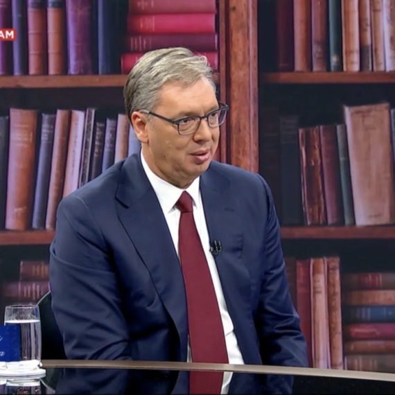 Vučić: "Studenti sa liste izmislili novi slučaj, a na pitanja ne odgovaraju"