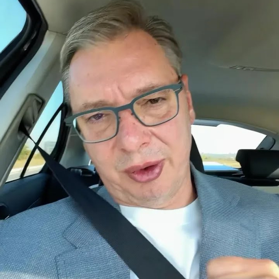 Vučić: "Blokaderi su strašno hrabri kad misle da odgovora nema"; "Kamen za kupus ih odlično predstavlja" VIDEO