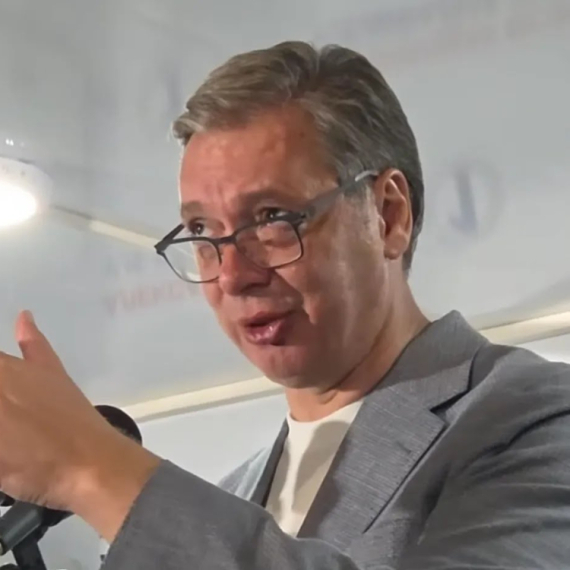Vučić u Valjevu: "Neće me oni skloniti ni pobediti"; "Bakić kaže da je vladika Nikolaj isto što i Stepinac"