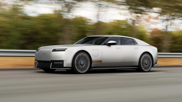 Jaguarov najradikalniji automobil do sada ima 1.030 KS i bateriju od 118 kWh FOTO