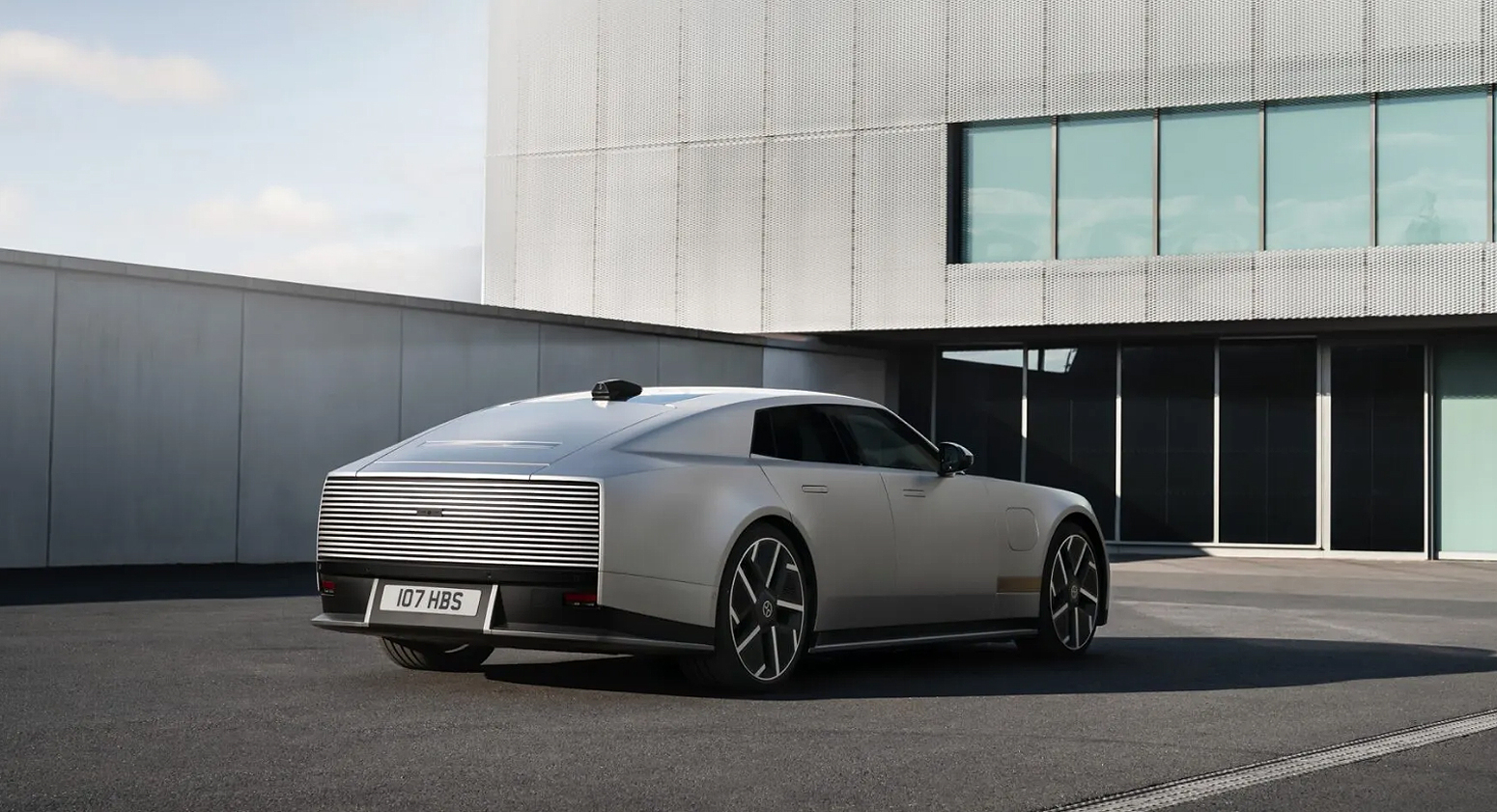 Jaguarov najradikalniji automobil do sada ima 1.030 KS i bateriju od 118 kWh FOTO
