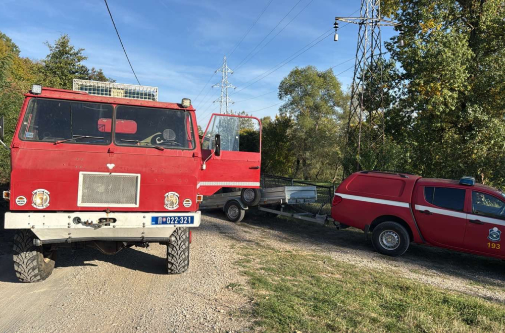 Veliki požar kod Čačka: Gori šuma u klisuri, na licu mesta vatrogasne ekipe