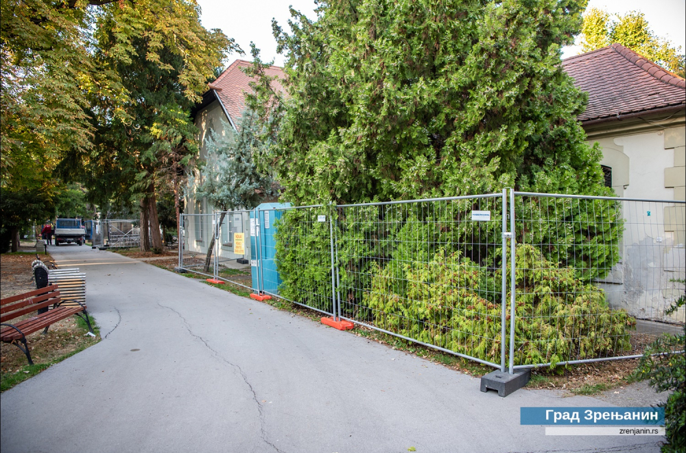 Paviljon star 137 godina vraća stari sjaj: Počela obnova u Gradskoj bašti u Zrenjaninu