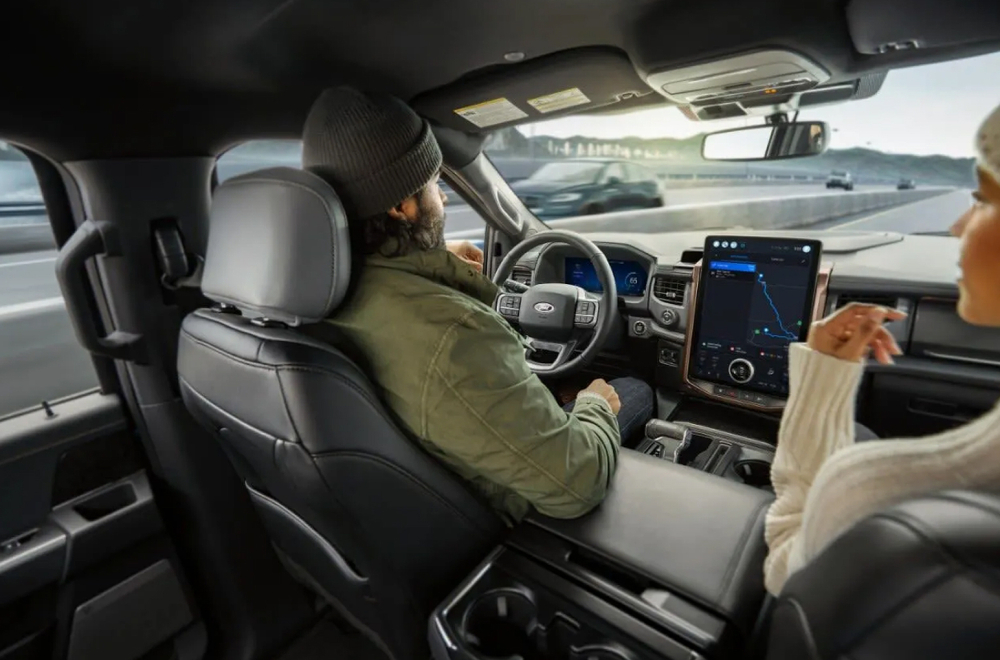 Veruju da automobil sve radi sam, a onda nastaje problem: Opasnost modernih sistema
