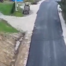 Obećano - ispunjeno; Vučić krajem avgusta ljudima u Vranovini obećao 3,2 km puta, radovi završeni VIDEO