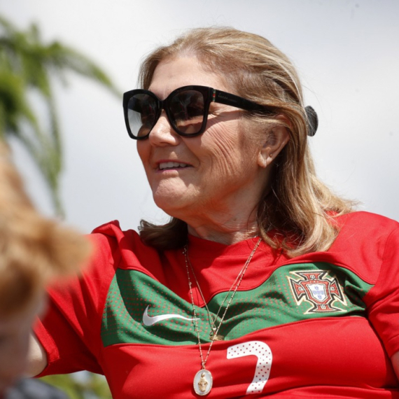 Ronaldova majka: "Ne cene ga dovoljno, ovo nije zaslužio!"
