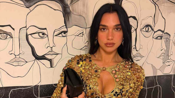 Dua Lipa pokazala kako se nosi najkontroverzniji trend – i vide se gaćice FOTO