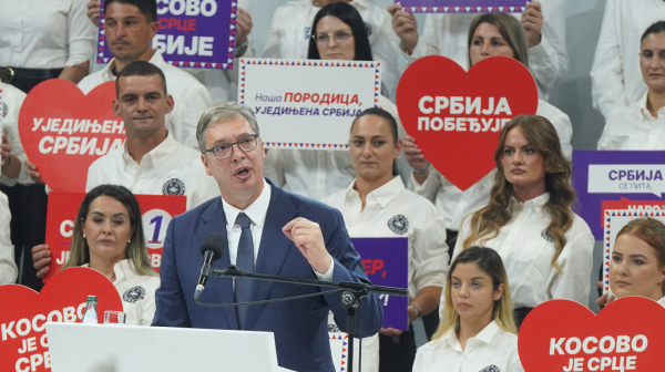 Vučić u hali "Jezero": Prosečna plata u Kragujevcu biće 1.500 evra