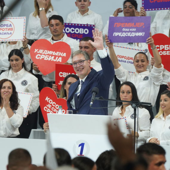 Vučić: "Pokušali su da podele porodice i odvoje decu od roditelja"; "Nisu vas pokorili, nisu vas slomili"