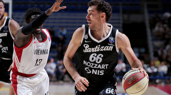 Partizan već ispalio 10 trojki – Bečlije prate
