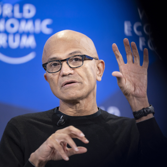 Direktor Microsofta: "Ne smemo da verujemo veštačkoj inteligenciji"