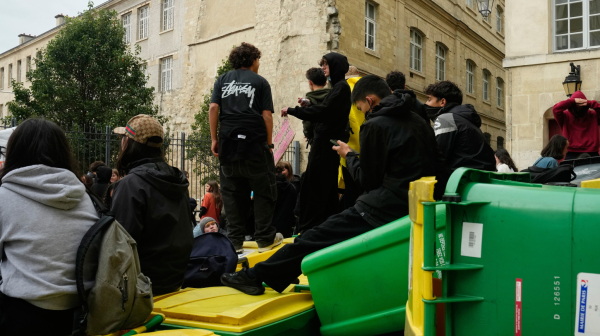 France braces for "Act V"; Greta Thunberg joins protests VIDEO