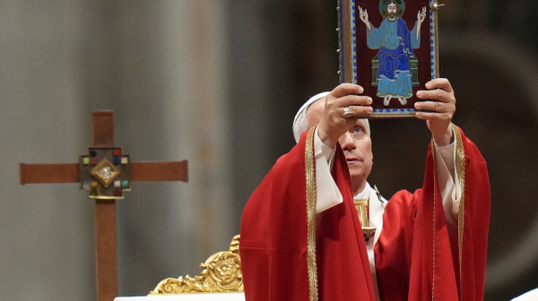 Papa se oglasio prvi put nakon operacije raka pluća: "Molim vas, molite se za mene"