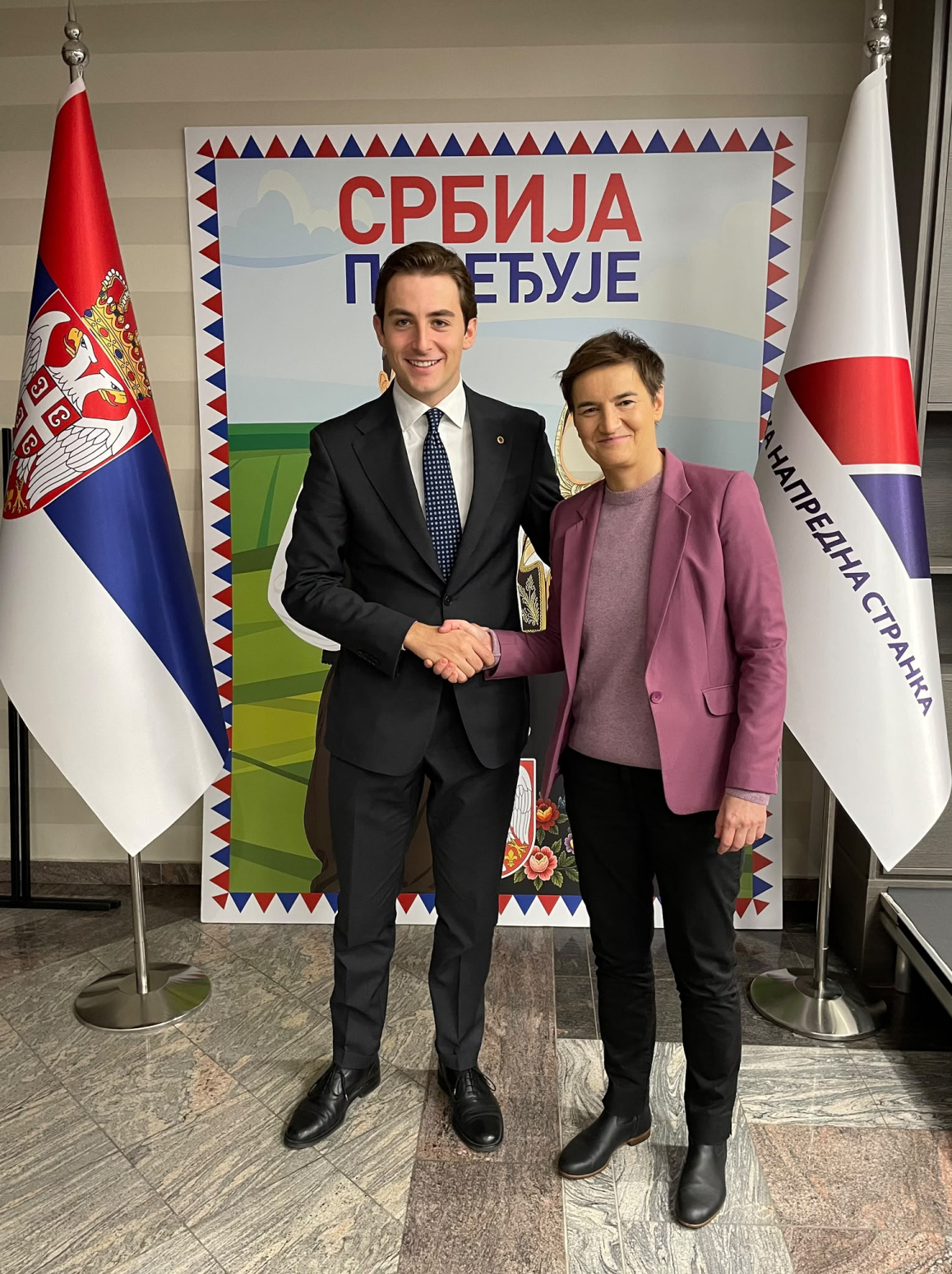 Forza Italia i SNS jačaju veze: Delegacija iz Italije danas i sutra u Beogradu FOTO