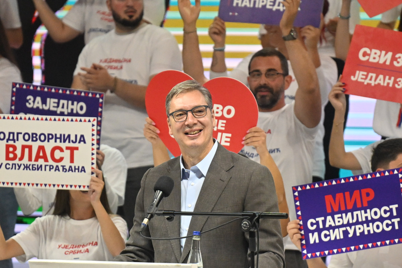 Vučić: Ne dam Srbiju najgorima; Politika van škola i van fakulteta, to je moje čvrsto obećanje