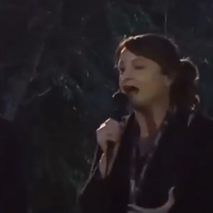 Blokaderka Ana Mirković koja deli ljude po fizionomiji, sada pljuje Novu, Danas i Radar VIDEO
