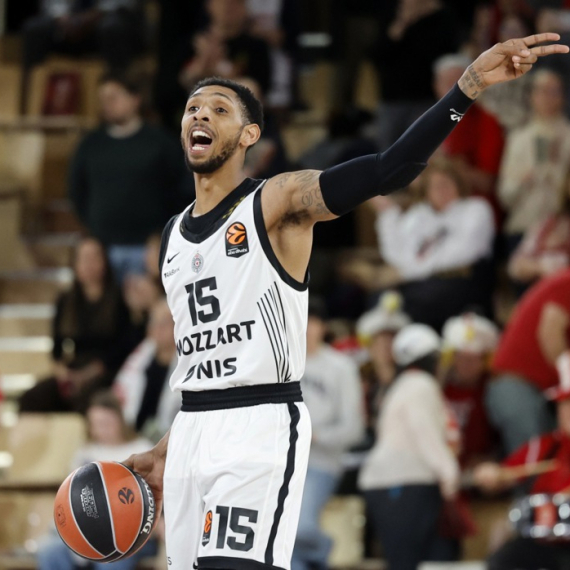 Pejn otvoren za povratak: "Volim Beograd, volim Partizan"