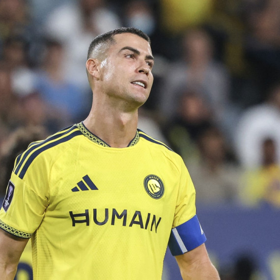 Fudbaleri beže, Ronaldo ostaje