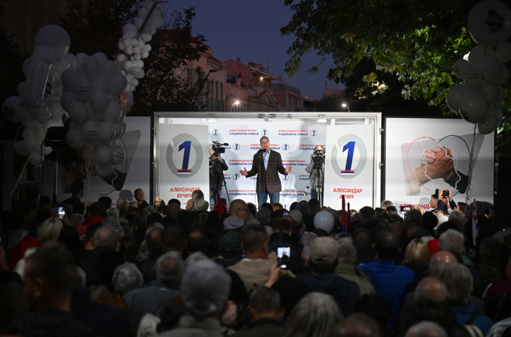 Vučić: "Ako rast bude veći od 4,2 odsto, penzije će porasti više od 10 odsto"