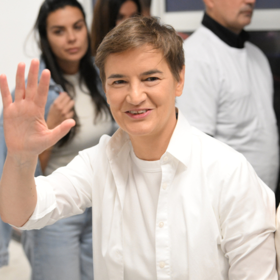 Brnabić prenela delić atmosfere iz Niša: "Idemo do pobede" VIDEO