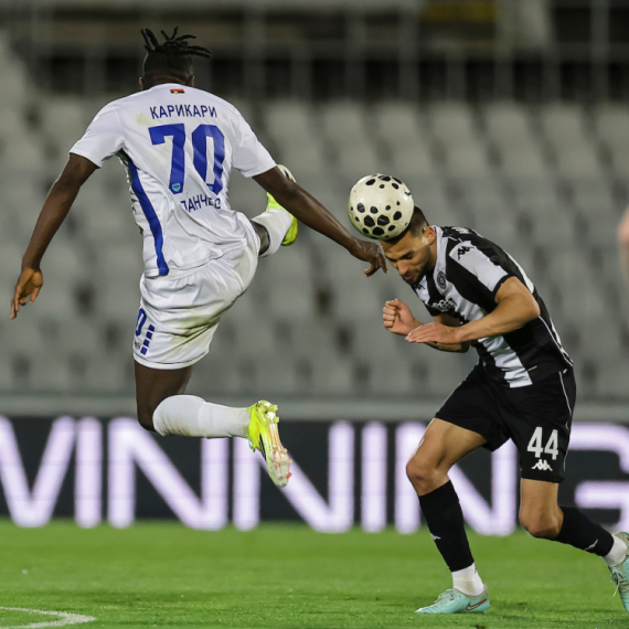 Partizanov spori voz na brzim pančevačkim šinama