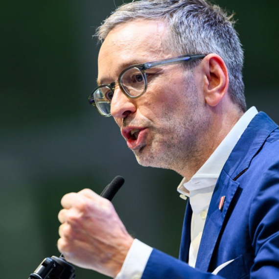 Politički potres: Traže pad cele vlade – "više niste sposobni da vladate"